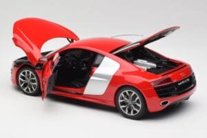 Audi R8 V10 Brilliant Rouge Kyosho 1:18 09216RR Métal Moulé — image 5 sur 8