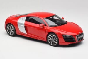 Audi R8 V10 Brilliant Rouge Kyosho 1:18 09216RR Métal Moulé — image 6 sur 8