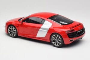 Audi R8 V10 Brilliant Rouge Kyosho 1:18 09216RR Métal Moulé — image 7 sur 8