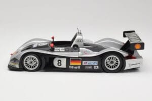 Audi R8R LMP #8 F. Biela / E. Pirro / D. Theys 24 Hours of Le Mans 1999 Maisto 1:18 538881 Métal Moulé — image 4 sur 8