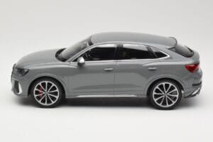 Audi RS Q3 F3 Sportback Gris Minichamps 1:18 155018100 Métal Moulé — image 3 sur 6
