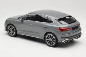 Audi RS Q3 F3 Sportback Gris Minichamps 1:18 155018100 Métal Moulé — image 5 sur 6
