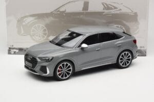 Audi RS Q3 F3 Sportback Gris Minichamps 1:18 155018100 Métal Moulé — image 6 sur 6