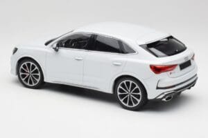 Audi RS Q3 F3 Sportback Glacier White Metallic Minichamps 1:18 155018105 Métal Moulé — image 5 sur 6