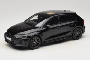 Audi RS3 8Y Sportback Myth Black Norev 1:18 188388 Métal Moulé