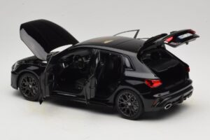 Audi RS3 8Y Sportback Myth Black Norev 1:18 188388 Métal Moulé — image 5 sur 8