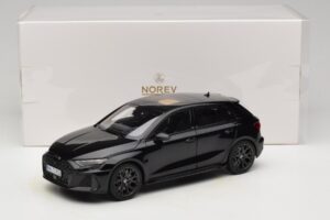 Audi RS3 8Y Sportback Myth Black Norev 1:18 188388 Métal Moulé — image 8 sur 8