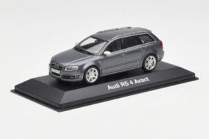 Audi RS4 B7 Avant Gris Minichamps 1:43 5010509223 Métal Moulé — image 2 sur 4