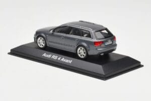 Audi RS4 B7 Avant Gris Minichamps 1:43 5010509223 Métal Moulé — image 3 sur 4