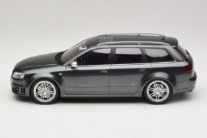 Audi RS4 B7 Gris Otto 1:18 OT721 Résine — image 3 sur 6