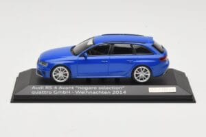 Audi RS4 B8 Avant Nogaro Blue Sélection de Noël 2014 Minichamps 1:43 AUDI003 Métal Moulé