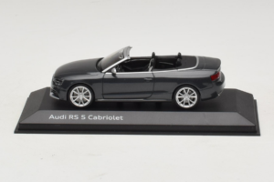 Audi RS5 B8 Cabriolet Daytona Gray Minichamps 1:43 5011215323 Métal Moulé