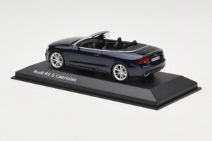 Audi RS5 B8 Cabriolet Estoril Blue Minichamps 1:43 5011215313 Métal Moulé — image 3 sur 4