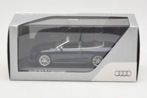 Audi RS5 B8 Cabriolet Estoril Blue Minichamps 1:43 5011215313 Métal Moulé — image 4 sur 4