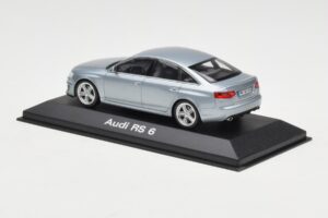 Audi RS6 C6 Monza Silver Minichamps 1:43 5010810113 Métal Moulé — image 3 sur 4