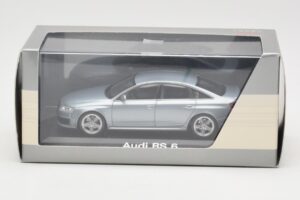 Audi RS6 C6 Monza Silver Minichamps 1:43 5010810113 Métal Moulé — image 4 sur 4