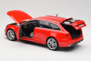 Audi RS6 C7 Avant Rouge Minichamps 1:18 110012011 Métal Moulé — image 5 sur 8