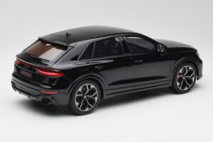 Audi RSQ8 Night Noir GT Spirit 1:18 GT305 Résine — image 2 sur 6