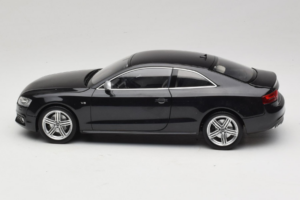 Audi S5 B8 Coupe Noir Norev 1:18 188360 Métal Moulé — image 4 sur 8