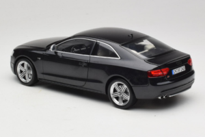 Audi S5 B8 Coupe Noir Norev 1:18 188360 Métal Moulé — image 7 sur 8
