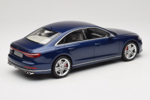 Audi S8 D5 Bleu GT Spirit 1:18 GT313 Résine — image 2 sur 6