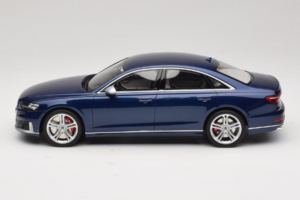 Audi S8 D5 Bleu GT Spirit 1:18 GT313 Résine — image 3 sur 6