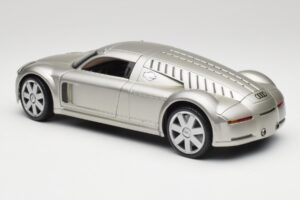 Audi Rosemeyer Argent Maisto 1:18 31625 Métal Moulé — image 7 sur 8