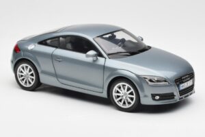 Audi TT 8J Condor Gris Minichamps 1:18 5010500415 Métal Moulé — image 6 sur 8