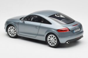 Audi TT 8J Condor Gris Minichamps 1:18 5010500415 Métal Moulé — image 7 sur 8