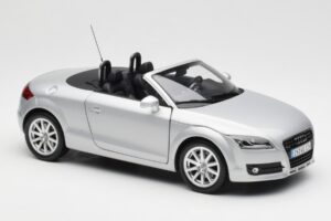 Audi TT 8J Roadster Argent Clair Minichamps 1:18 5010500515 Métal Moulé — image 6 sur 8