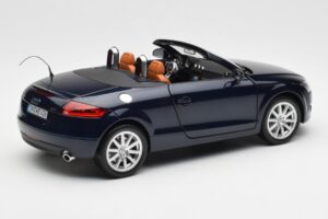 Audi TT 8J Roadster Bleu Mer Profonde Minichamps 1:18 5010500525 Métal Moulé — image 3 sur 8