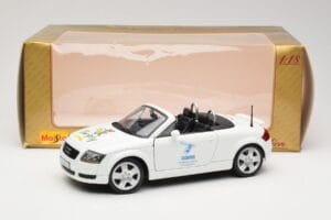 Audi TT 8N Cabriolet Blanc Maisto 1:18 56065 Métal Moulé — image 8 sur 8