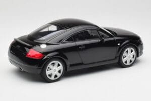 Audi TT 8N Noir Minichamps 1:18 155017021 Métal Moulé — image 2 sur 6