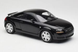 Audi TT 8N Noir Minichamps 1:18 155017021 Métal Moulé — image 4 sur 6