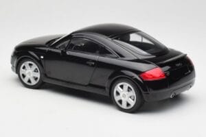 Audi TT 8N Noir Minichamps 1:18 155017021 Métal Moulé — image 5 sur 6