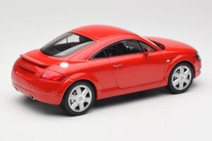 Audi TT 8N Rouge Minichamps 1:18 155017022 Métal Moulé — image 2 sur 6