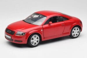 Audi TT 8N Coupe Rouge Revell 1:18 89909092 Métal Moulé