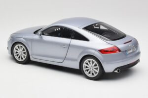 Audi TT 8N RHD Lake Argent Métallique Minichamps 1:18 150015020 Métal Moulé — image 7 sur 8