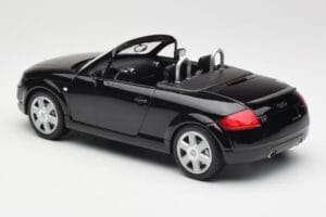 Audi TT 8N Roadster Black Metallic Minichamps 1:18 155017030 Métal Moulé — image 5 sur 6