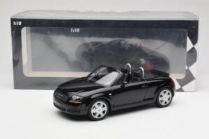 Audi TT 8N Roadster Black Metallic Minichamps 1:18 155017030 Métal Moulé — image 6 sur 6