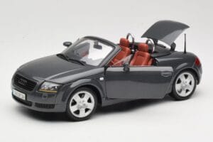 Audi TT 8N Roadster Gris Maisto 1:18 50346 Métal Moulé — image 2 sur 8