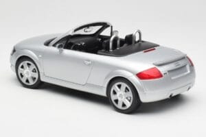 Audi TT 8N Roadster Silver Metallic Minichamps 1:18 155017031 Métal Moulé — image 5 sur 6