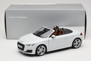 Audi TT 8S Roadster Glacier White Minichamps 1:18 5011400515 Métal Moulé — image 8 sur 8