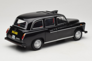 Austin FX4 London Taxi Noir Minichamps 1:18 180136000 Métal Moulé — image 3 sur 8