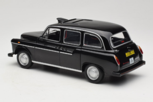 Austin FX4 London Taxi Noir Minichamps 1:18 180136000 Métal Moulé — image 7 sur 8