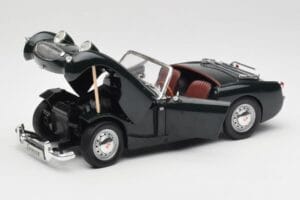 Austin-Healey Sprite Leaf Green Revell 1:18 08837 Métal Moulé — image 2 sur 8