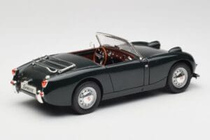 Austin-Healey Sprite Leaf Green Revell 1:18 08837 Métal Moulé — image 3 sur 8