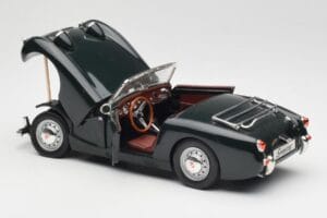 Austin-Healey Sprite Leaf Green Revell 1:18 08837 Métal Moulé — image 5 sur 8