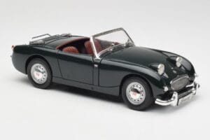 Austin-Healey Sprite Leaf Green Revell 1:18 08837 Métal Moulé — image 6 sur 8
