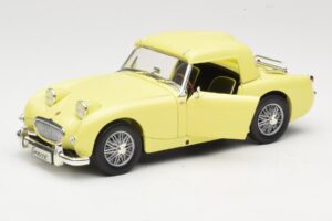 Austin-Healey Sprite Mk1 Jaune Revell 1:18 8835 Métal Moulé — image 2 sur 8